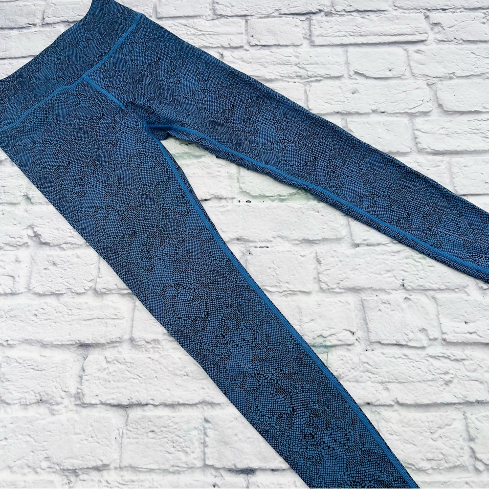 ZYIA Active Faux Snakeskin Leggings Size 2 Blue Black Activewear Yoga